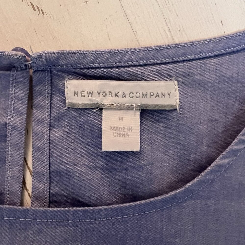NYC NEW YORK & COMPANY Women's Blue White Top Lace 3/4 Bell Sleeve M Oversized - Picture 11 of 13